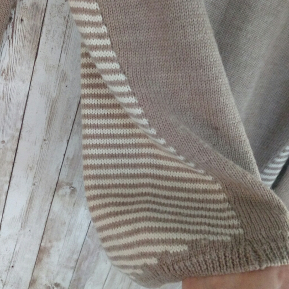 Aqua Blomingdales striped brown Sweater Size S - Picture 4 of 7